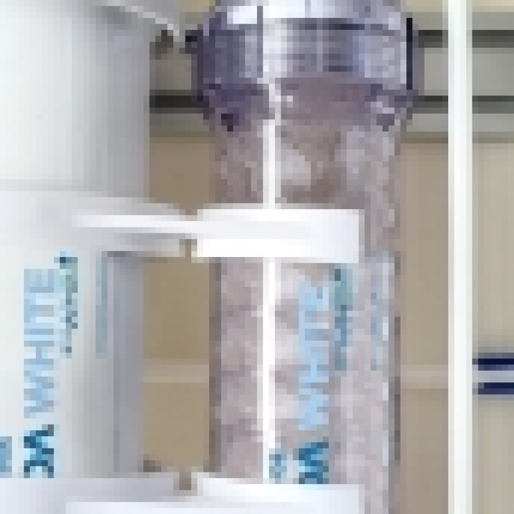 Preview: Detailansicht des CASCADA WHITE Unterbau-Wasserfiltersystems mit Kartusche für Energetisierung